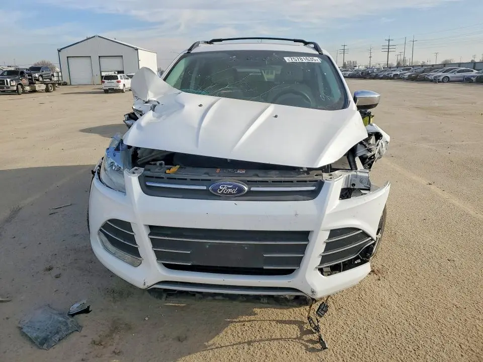 2016 FORD ESCAPE SE  