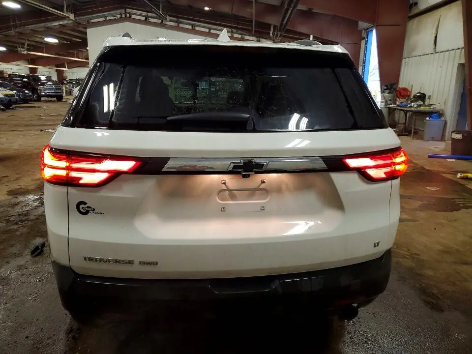 2022 CHEVROLET TRAVERSE LT  