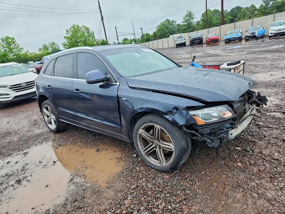 2010 AUDI Q5 PREMIUM PLUS  