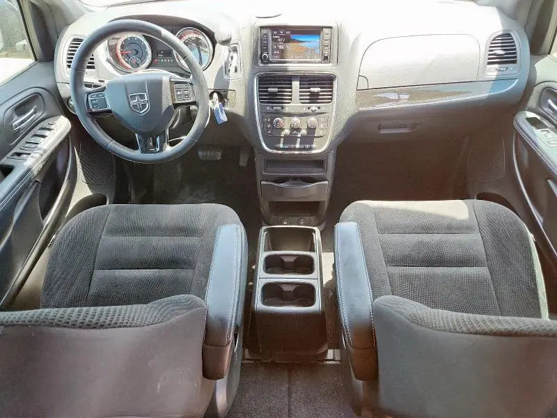 2019 DODGE GRAND CARAVAN SE  