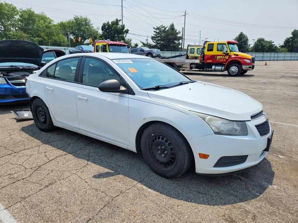 2013 CHEVROLET CRUZE LS  