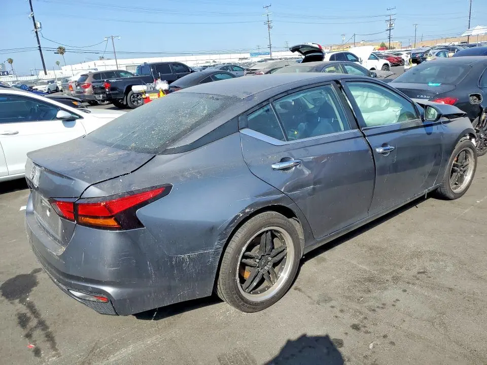 2024 NISSAN ALTIMA S  