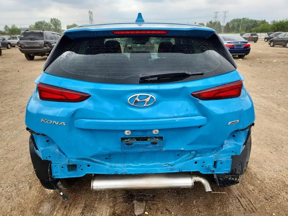 2022 HYUNDAI KONA SE  