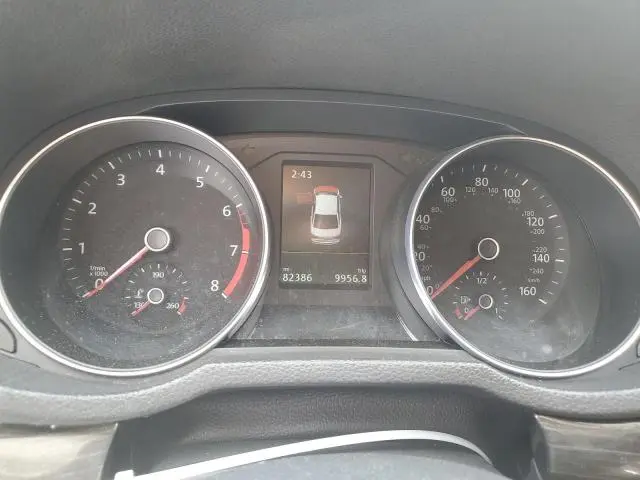 2018 VOLKSWAGEN PASSAT SE  