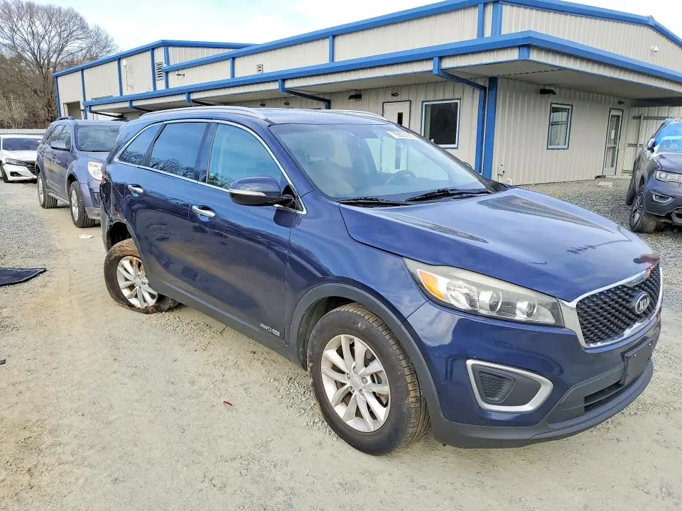 2017 KIA SORENTO LX V6  