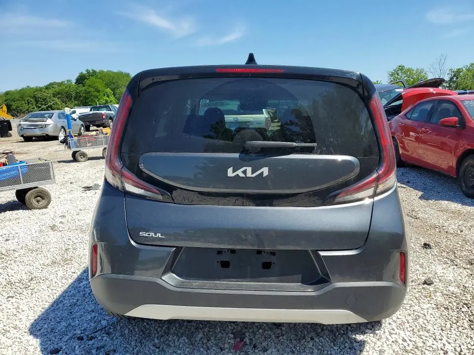 2023 KIA SOUL LX  