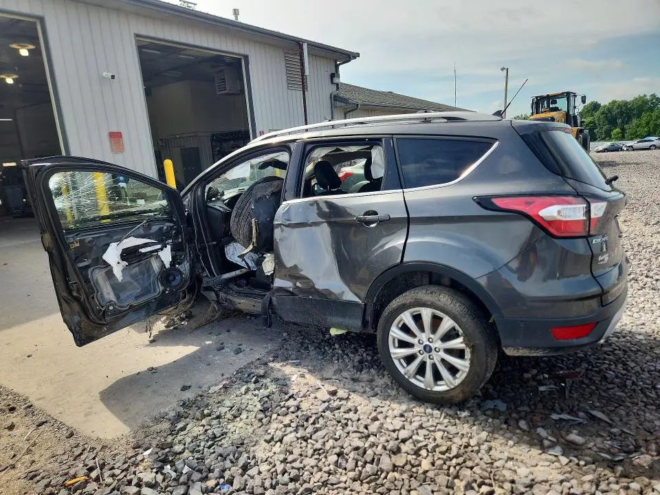 2018 FORD ESCAPE TITANIUM  
