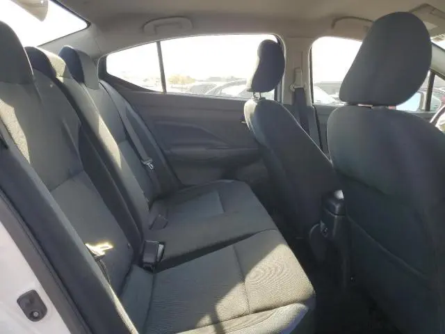 2023 NISSAN VERSA SV  