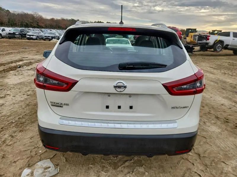 2022 NISSAN ROGUE SPORT SV  