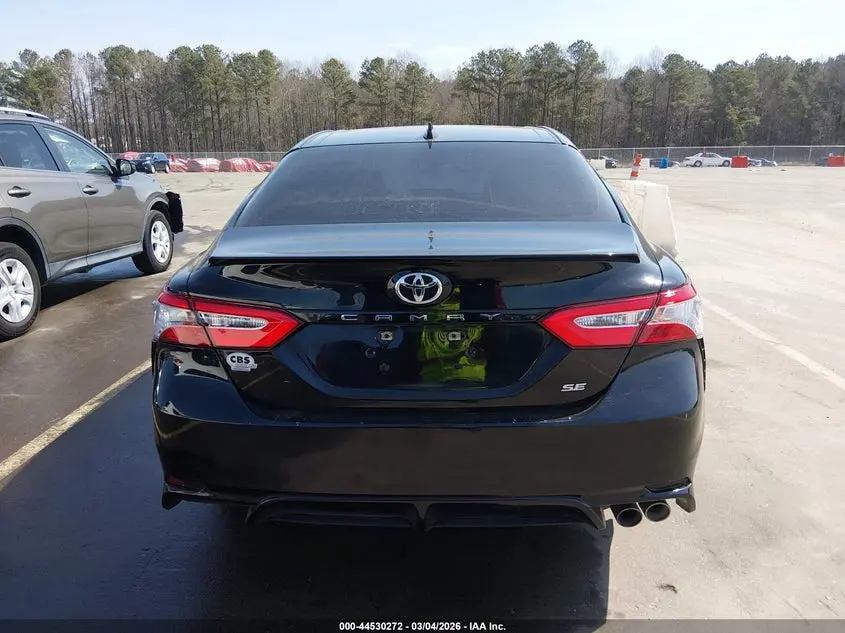 2020 TOYOTA CAMRY SE