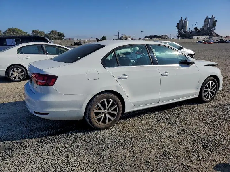 2017 VOLKSWAGEN JETTA SE  