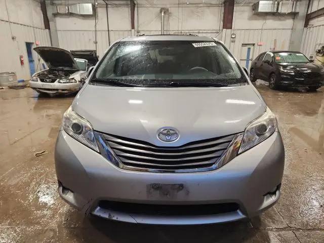 2014 TOYOTA SIENNA XLE  