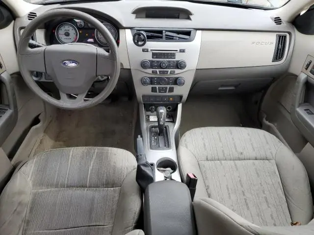 2010 FORD FOCUS SE  