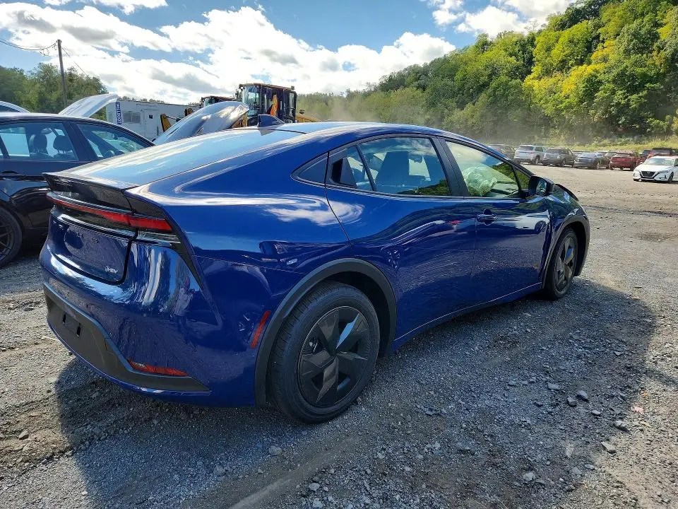 2026 TOYOTA PRIUS LE  