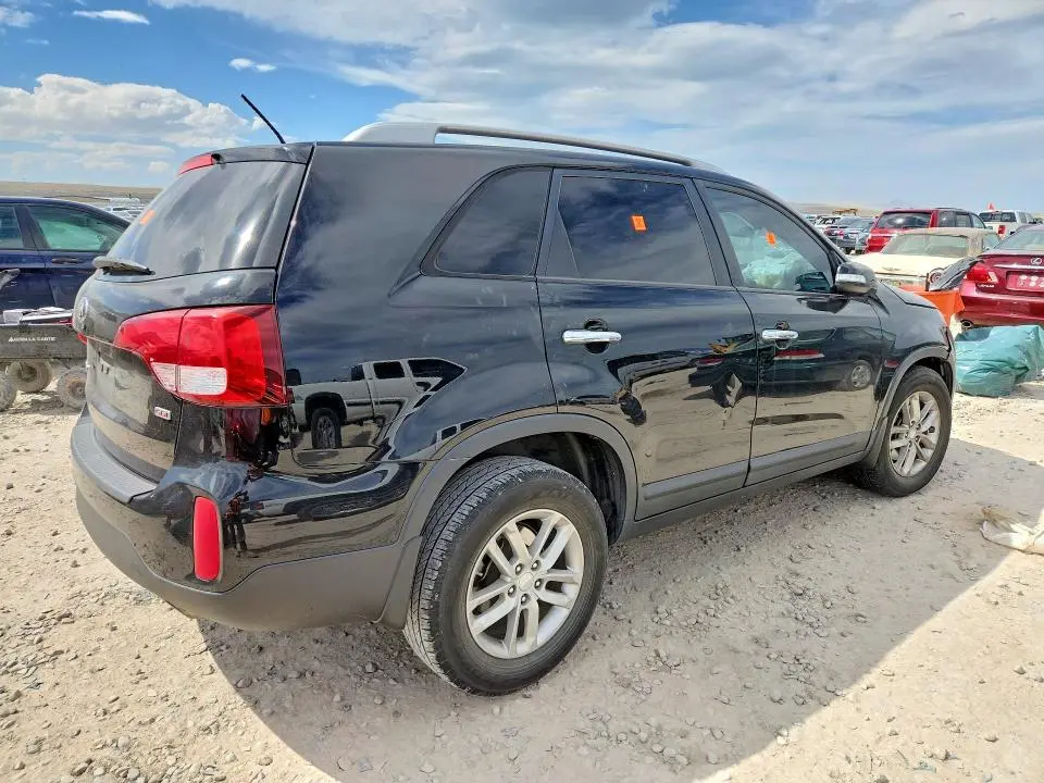 2015 KIA SORENTO LX  
