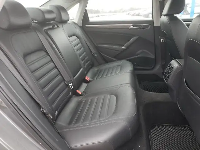 2017 VOLKSWAGEN PASSAT SEL PREMIUM  