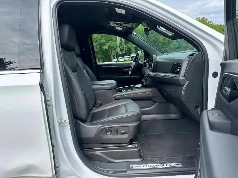 2025 CHEVROLET SUBURBAN K1500 LT  