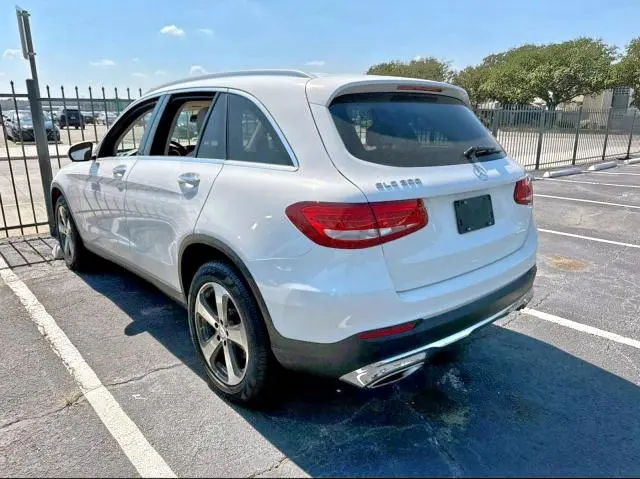 2017 MERCEDES-BENZ GLC 300  