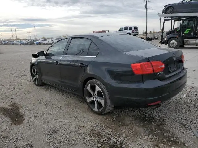 2013 VOLKSWAGEN JETTA SE  
