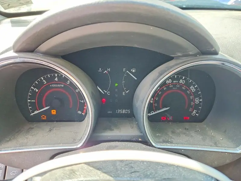 2012 TOYOTA HIGHLANDER SE  