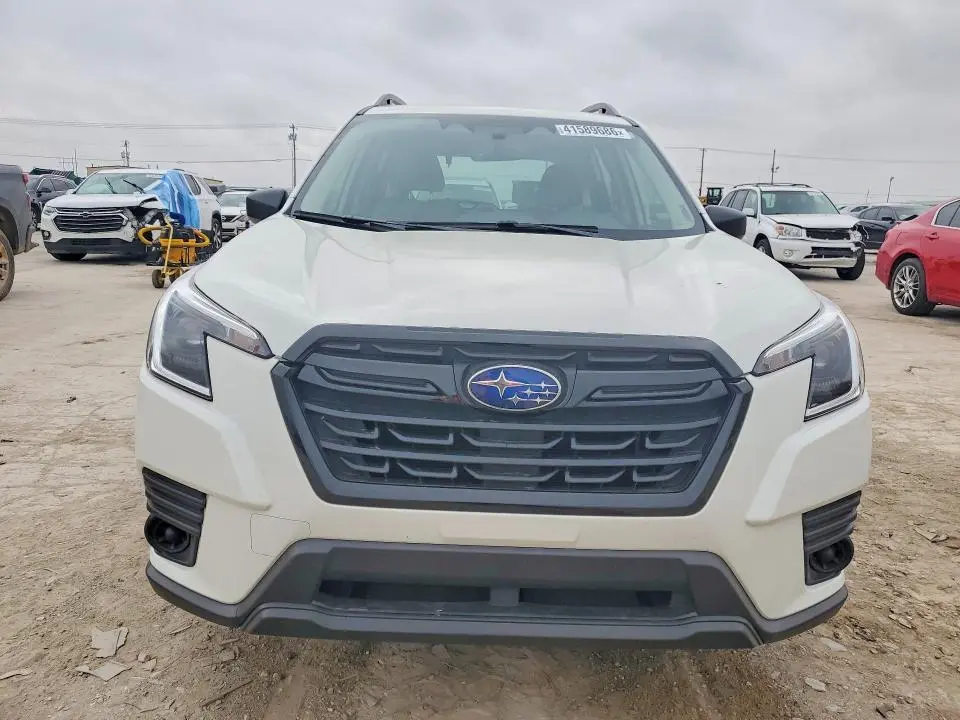 2024 SUBARU FORESTER   