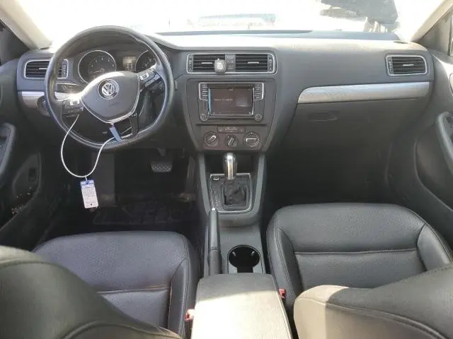2017 VOLKSWAGEN JETTA SE  