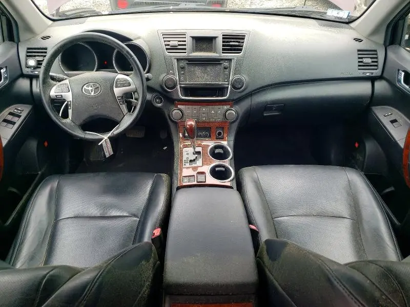 2013 TOYOTA HIGHLANDER LIMITED  