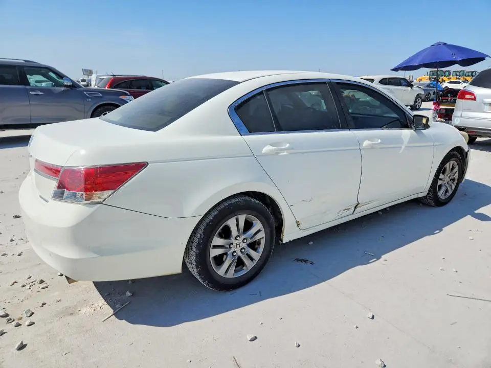 2011 HONDA ACCORD SE  