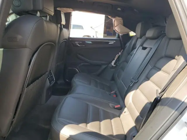 2017 PORSCHE MACAN S  