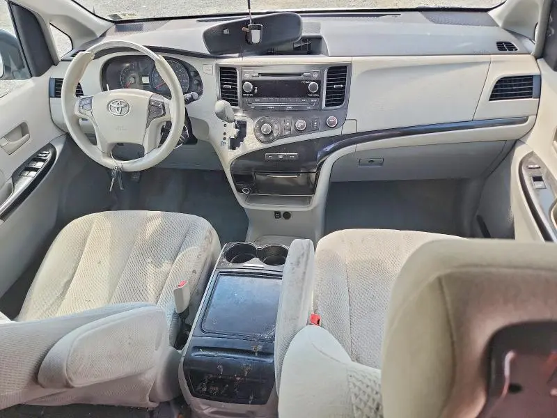 2012 TOYOTA SIENNA LE  