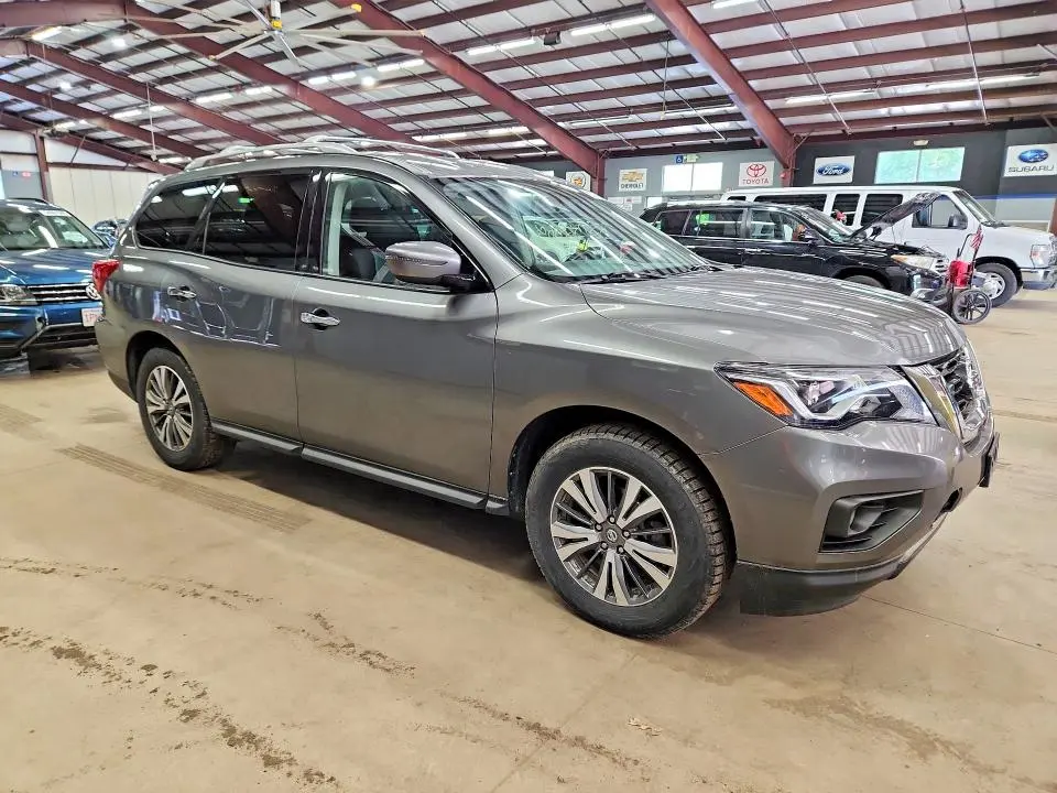 2018 NISSAN PATHFINDER SV  