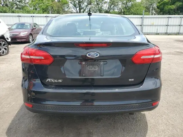 2015 FORD FOCUS SE  