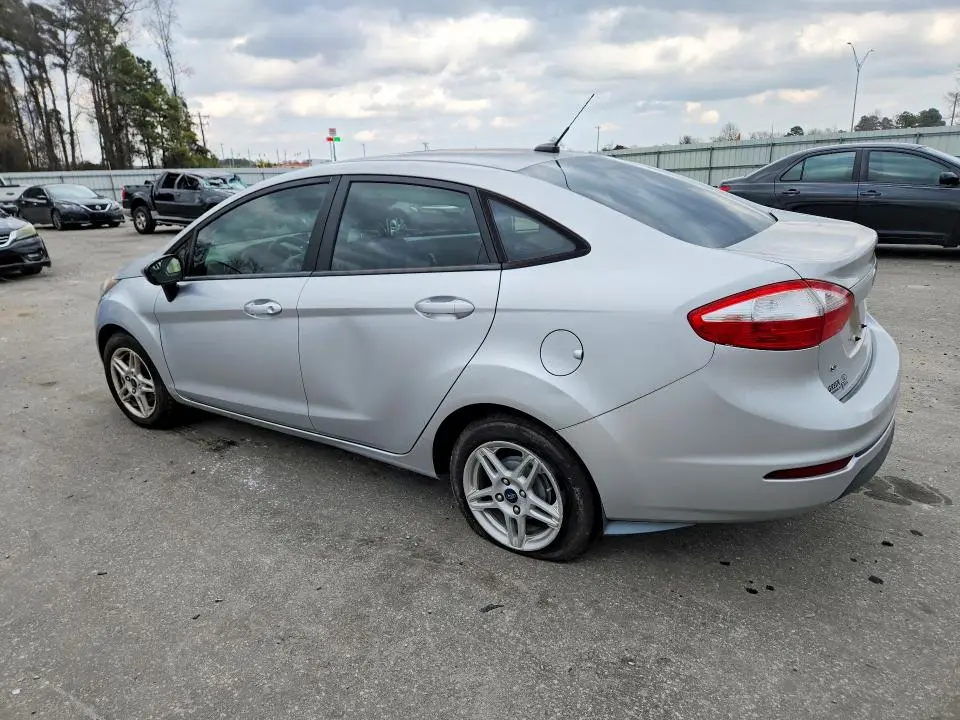 2018 FORD FIESTA SE  