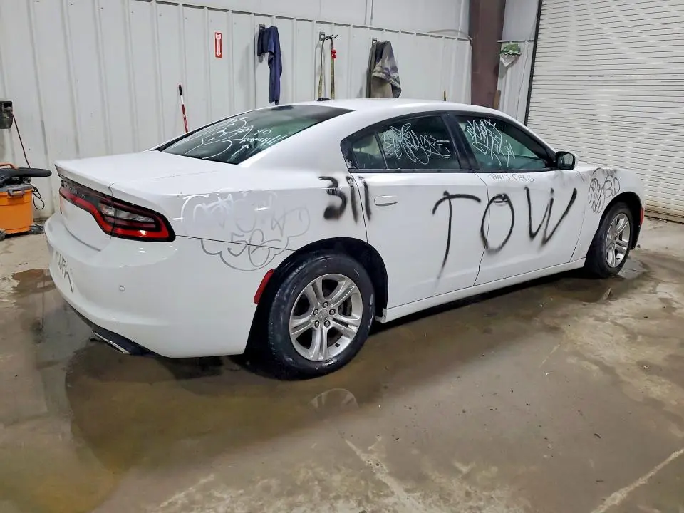 2015 DODGE CHARGER SE  