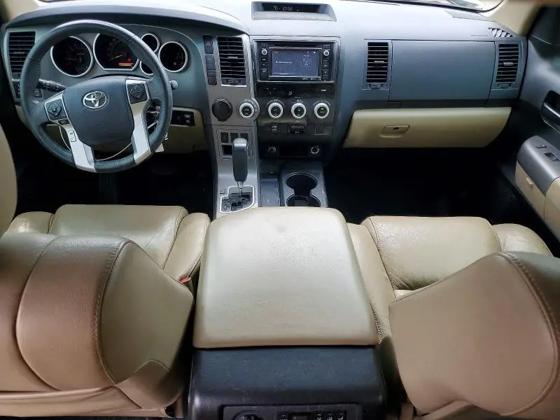 2014 TOYOTA SEQUOIA SR5  