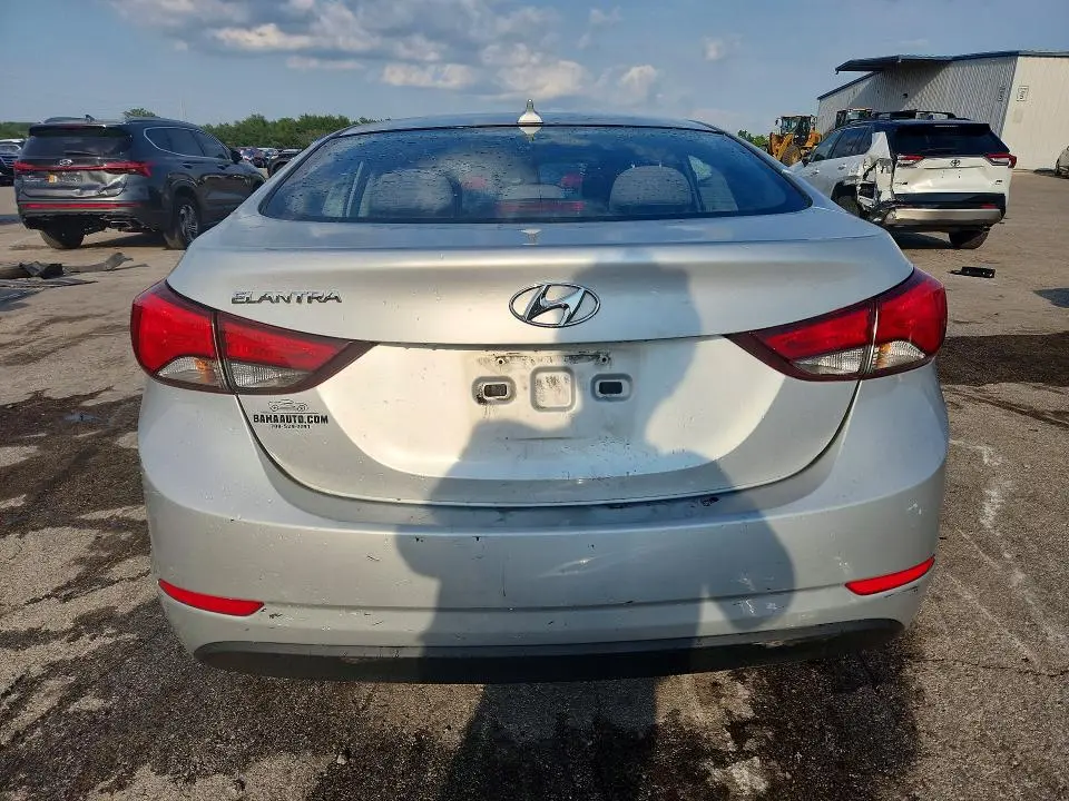 2016 HYUNDAI ELANTRA SE  