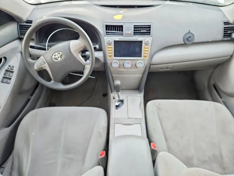 2011 TOYOTA CAMRY LE  