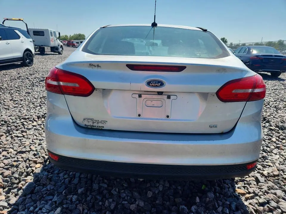 2017 FORD FOCUS SE  