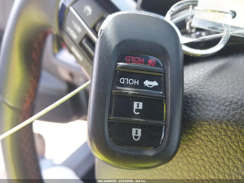 2025 HONDA CIVIC SI BASE W/HIGH PERFORMANCE SUMMER TIRES/