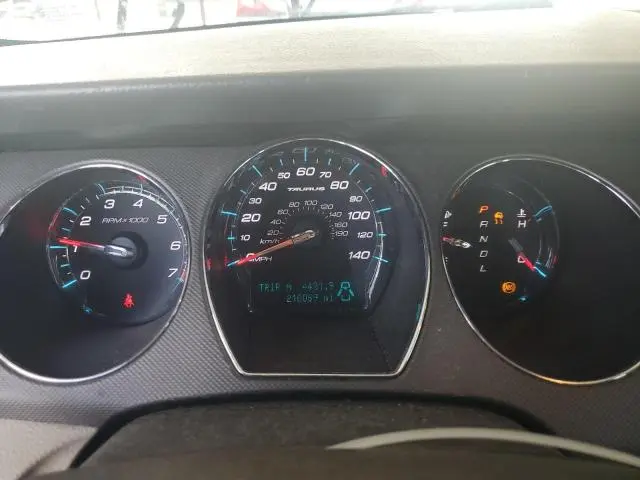 2011 FORD TAURUS SE