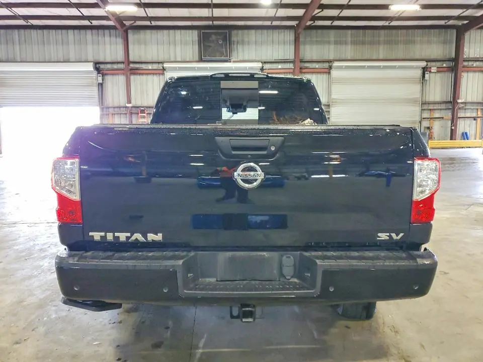 2021 NISSAN TITAN SV  