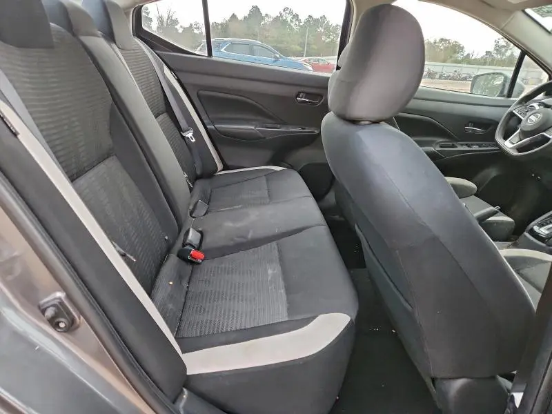 2020 NISSAN VERSA SV  
