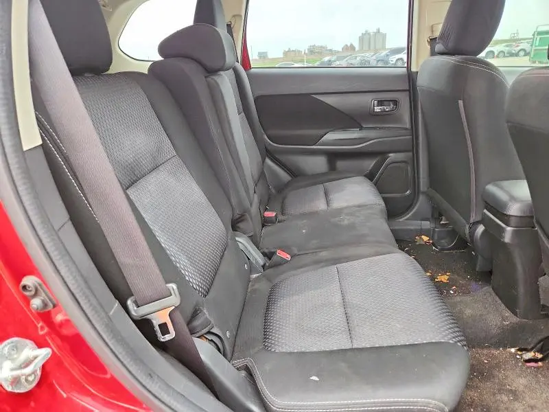 2017 MITSUBISHI OUTLANDER ES  