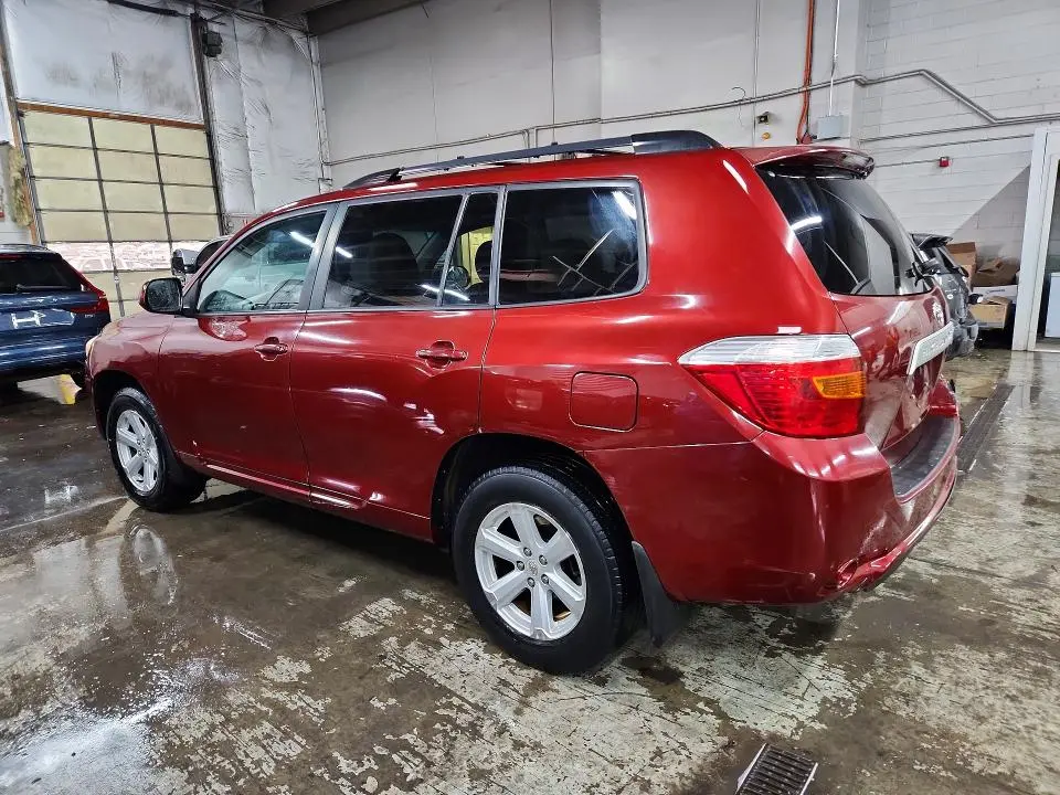 2010 TOYOTA HIGHLANDER SE  