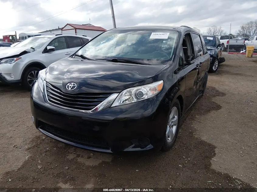 2014 TOYOTA SIENNA LE V6 8 PASSENGER