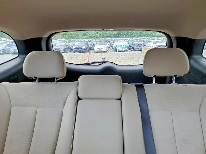 2012 HYUNDAI SANTA FE GLS  