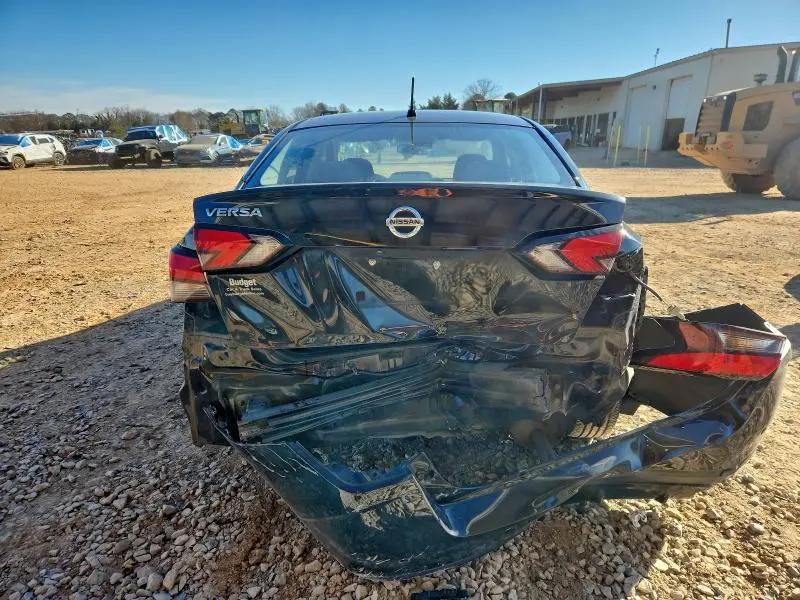2021 NISSAN VERSA S  