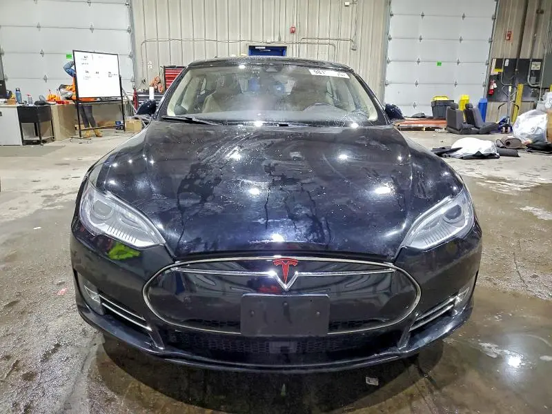 2015 TESLA MODEL S 85D  