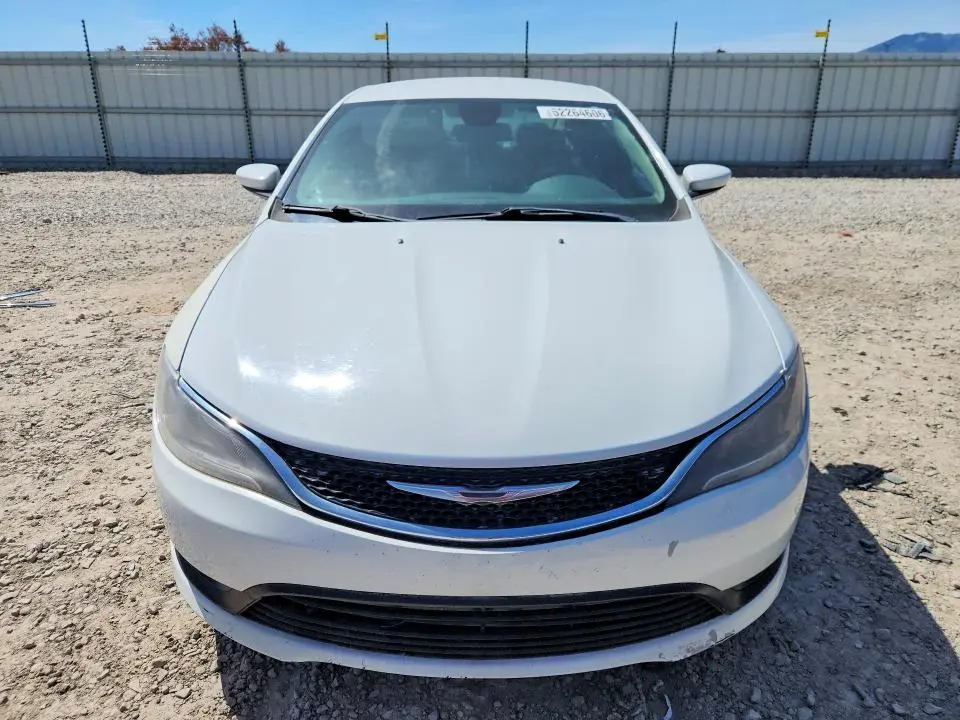 2016 CHRYSLER 200 LX  