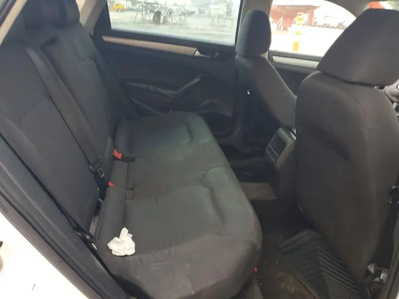 2013 VOLKSWAGEN PASSAT S  